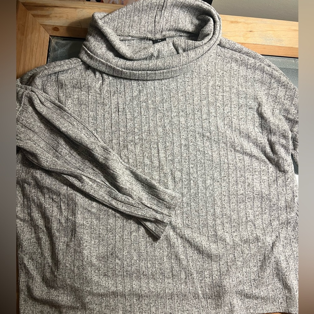 Crowl Neck Blouse